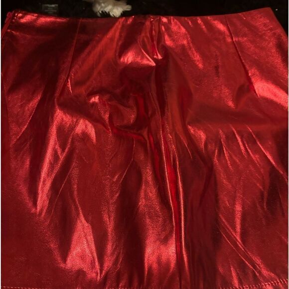 Red shiny metallic mini skirt - Picture 1 of 4